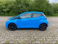 Gebraucht Toyota Aygo 69 PS (50 kW) 2015 Blau Kleinwagen