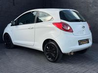 Gebraucht Ford Ka Trend 69 PS (50 kW) 2014 Weiß Kleinwagen