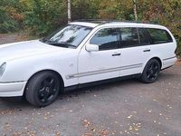 Gebraucht Mercedes 230 150 PS (110 kW) 1996 Weiß Kombi