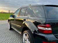 Gebraucht Mercedes ML320 226 PS (166 kW) 2008 Schwarz SUV