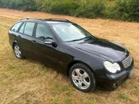 Gebraucht Mercedes C180 143 PS (105 kW) 2004 Schwarz Kombi