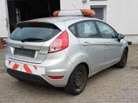 Gebraucht Ford Fiesta Trend 65 PS (47 kW) 2015 Silber Kleinwagen