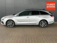 Neu Hyundai i30 Comfort 101 PS (74 kW) 2025 Shimmering silver Kombi