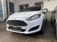 Gebraucht Ford Fiesta Trend 60 PS (44 kW) 2013 Weiß Limousine