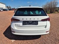 Gebraucht Skoda Octavia Style 150 PS (110 kW) 2023 Candyweiss Kombi