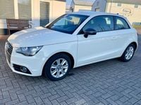 Gebraucht Audi A1 Attraction 86 PS (63 kW) 2013 Weiß Kleinwagen