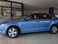 Gebraucht Skoda Octavia Elegance 140 PS (102 kW) 2014 Blau Limousine