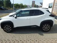 Gebraucht Toyota Yaris Connect Style 116 PS (85 kW) 2023 Schneeweiß Kleinwagen
