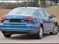 Second-hand VW Jetta 125 CP (91 kW) 2016 Albastru Berlinǎ