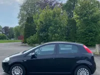 Gebraucht Fiat Grande Punto 75 PS (55 kW) 2011 Schwarz Kleinwagen
