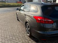 Gebraucht Ford Focus 125 PS (91 kW) 2015 Grau Kombi