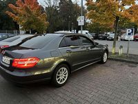 Gebraucht Mercedes E220 Elegance 170 PS (125 kW) 2012 Grau Limousine