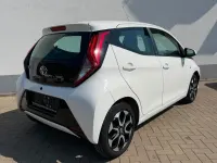 Gebraucht Toyota Aygo X-play 72 PS (52 kW) 2020 Weiß Kleinwagen