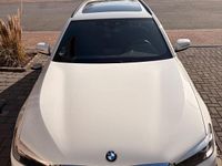Gebraucht BMW 520 M Sport 190 PS (139 kW) 2019 Weiß Kombi