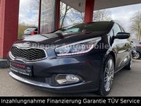 Usado Kia Ceed Platinum Edition 135 HP (99 kW) 2013 Cinzento Citadino