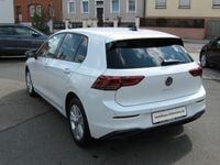 Second-hand VW Golf VIII Life 131 CP (96 kW) 2021 Alb Berlinǎ