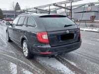 Gebraucht Skoda Superb Elegance 170 PS (125 kW) 2012 Schwarz Kombi