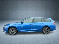 Neu Skoda Octavia 150 PS (110 kW) 2026 Raceblau metallic Kombi