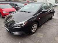 Gebraucht Opel Astra Selection 101 PS (74 kW) 2017 Onyx schwarz Kleinwagen