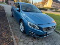 Gebraucht Volvo V60 R-Design 288 PS (211 kW) 2013 Blau Kombi