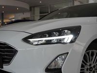 Gebraucht Ford Focus Titanium 120 PS (88 kW) 2021 Frozen white Limousine
