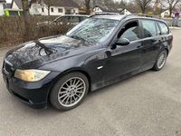 Gebraucht BMW 320 163 PS (119 kW) 2006 Black sapphire metallic Kombi
