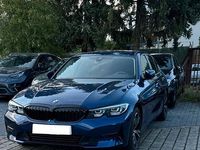 Gebraucht BMW 318 Advantage 150 PS (110 kW) 2019 Blau Limousine
