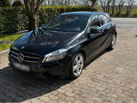 Gebraucht Mercedes A180 122 PS (89 kW) 2013 Schwarz Limousine