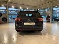 Gebraucht VW Passat 150 PS (110 kW) 2020 Uranograu Kombi