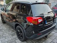 Gebraucht Suzuki Vitara 140 PS (102 kW) 2018 Schwarz SUV
