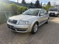 Second-hand Skoda Superb 150 CP (110 kW) 2005 Argintiu Berlinǎ
