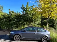Usado Ford Focus 101 CV (74 kW) 2009 Azul Berlina