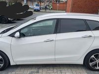 Gebraucht Hyundai i30 136 PS (100 kW) 2017 Weiß Limousine