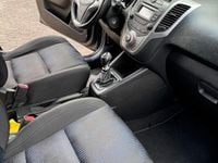 Gebraucht Hyundai ix20 Classic 90 PS (66 kW) 2011 Grau Kleinwagen