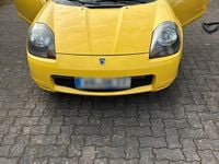 Gebraucht Toyota MR2 140 PS (102 kW) 2001 Gelb Cabrio