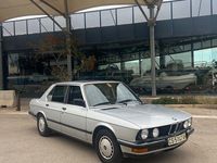 Gebraucht BMW 524 116 PS (85 kW) 1986 Silber Limousine