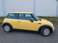 Occasion Mini ONE 90 PK (66 kW) 2002 Geel Hatchback