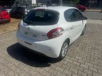 Gebraucht Peugeot 208 Active 68 PS (50 kW) 2013 Weiß Kleinwagen
