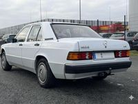 Gebraucht Mercedes 190 109 PS (80 kW) 1990 Blau Limousine