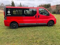 Gebraucht Renault Trafic 114 PS (83 kW) 2010 Rot Van / Kleinbus