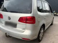Gebraucht VW Touran 105 PS (77 kW) 2012 Silber Van / Kleinbus