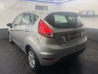 Gebraucht Ford Fiesta Titanium 101 PS (74 kW) 2013 Silber Limousine