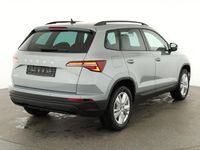 Neu Skoda Karoq Selection 150 PS (110 kW) 2026 Smokey diamond silver metallic SUV