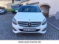 Gebraucht Mercedes B180 122 PS (89 kW) 2016 Calcitweiss/zirrusweiss Van / Kleinbus