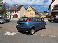 Second-hand Ford Focus Trend 101 CP (74 kW) 2003 Albastru Hatchback