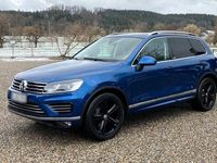 Gebraucht VW Touareg Executive 262 PS (192 kW) 2017 Blau SUV