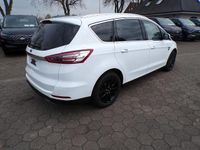 Gebraucht Ford S-MAX Titanium 179 PS (131 kW) 2017 Weiß Van / Kleinbus