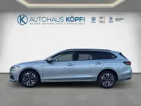 Gebraucht Skoda Superb 265 PS (194 kW) 2025 Pebble silber metallic Kombi