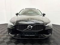 Gebraucht Volvo V60 Plus 253 PS (186 kW) 2022 Schwarz Kombi