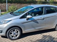 Gebraucht Ford Fiesta SYNC Edition 80 PS (58 kW) 2016 Silber Kleinwagen